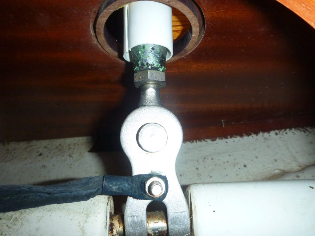 Lower end of chainplate