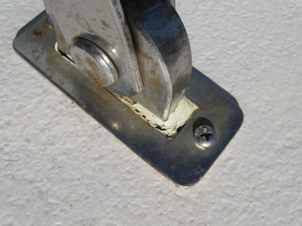 Failing sealant around chainplate